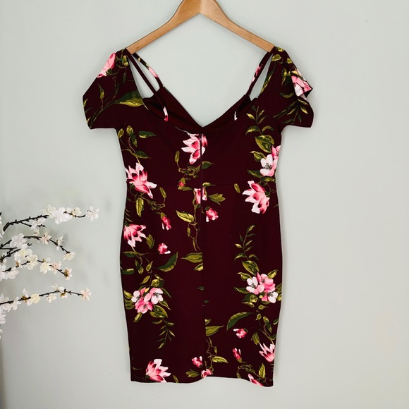 Fashion Nova Floral Cold Shoulder Dress Size 2X - Picture 5 of 7
